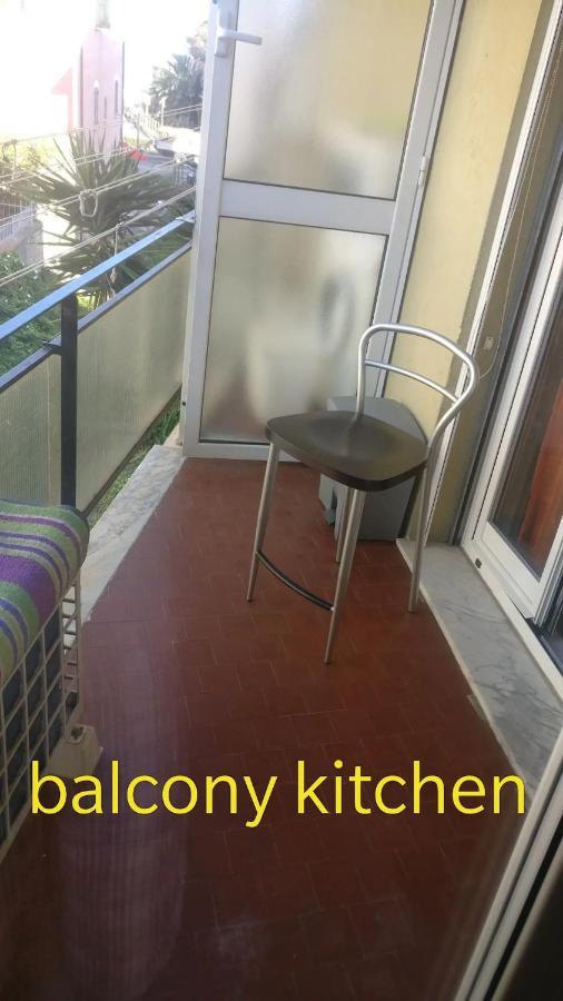 House Of Fly With Sea View, Front The Beach ซาโวนา ภายนอก รูปภาพ